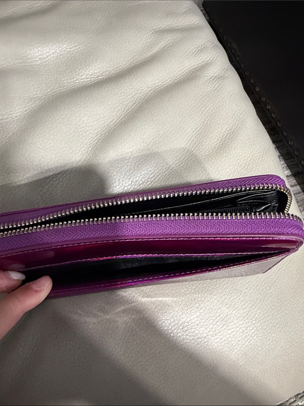 kate spade iridescent holographic zip wallet - magenta with blue flashes - Picture 4 of 5